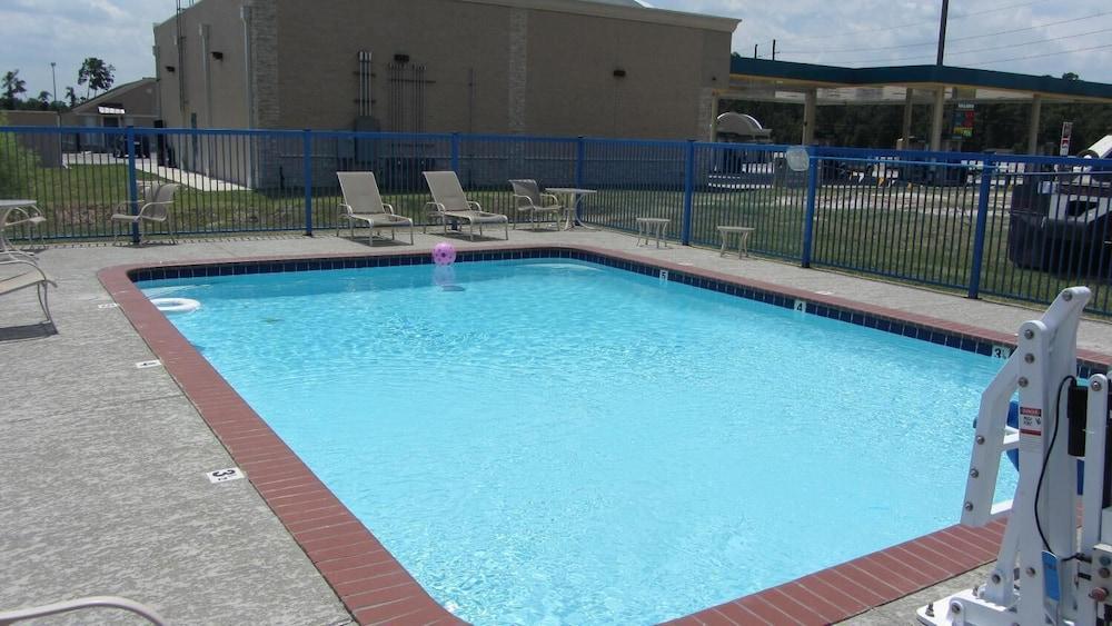 Regency Inn photo 2