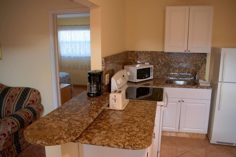 Lago Mar Motel and Apartments photo 4