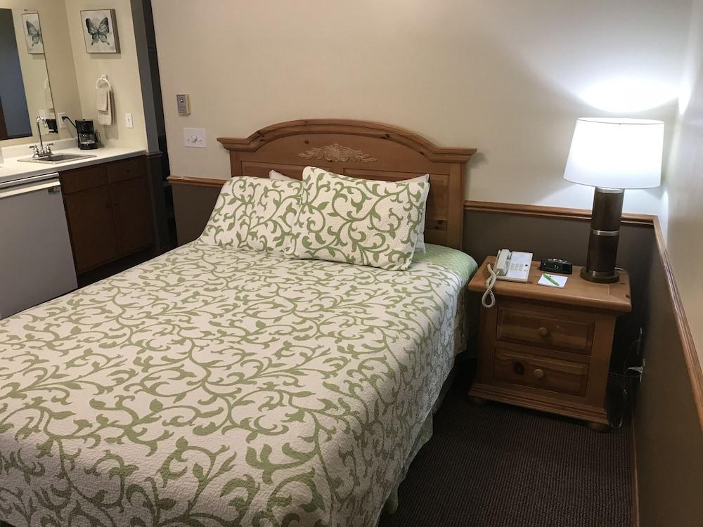 Bay Breeze Resort photo 25