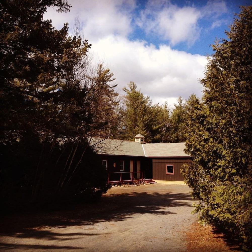 ADK Trail Inn photo 13