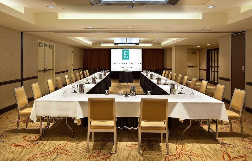 Embassy Suites by Hilton Washington DC Chevy Chase Pavilion photo 27