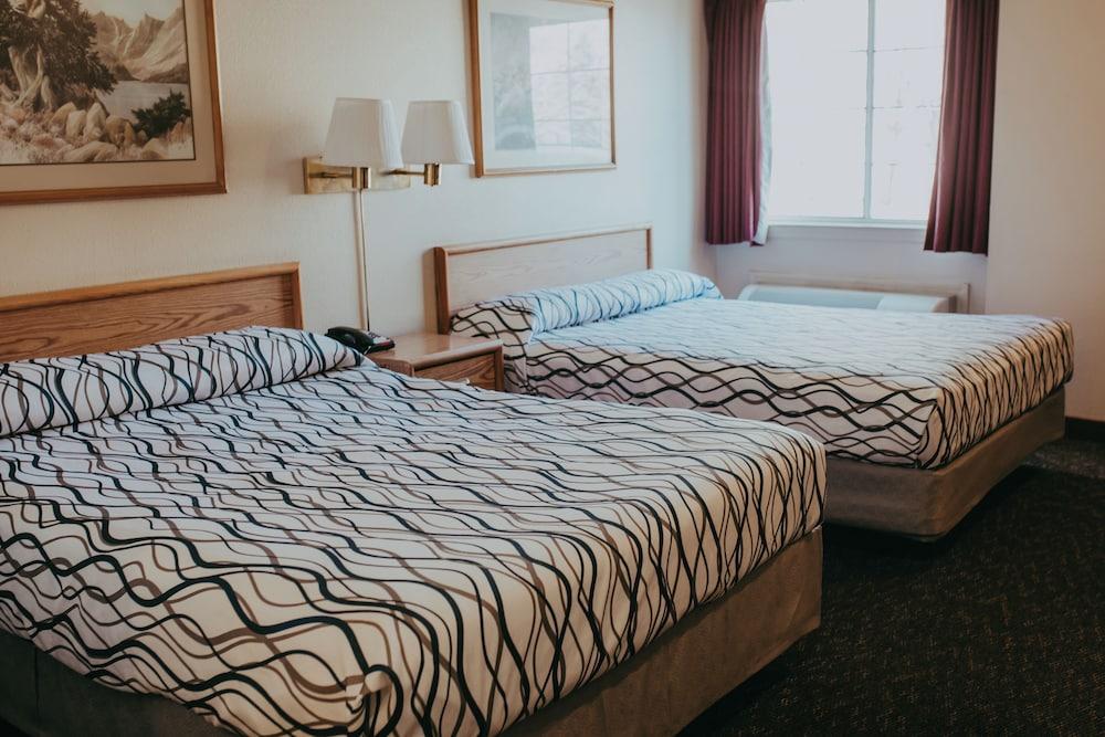 Carson City Plaza Hotel and Event Center photo 16
