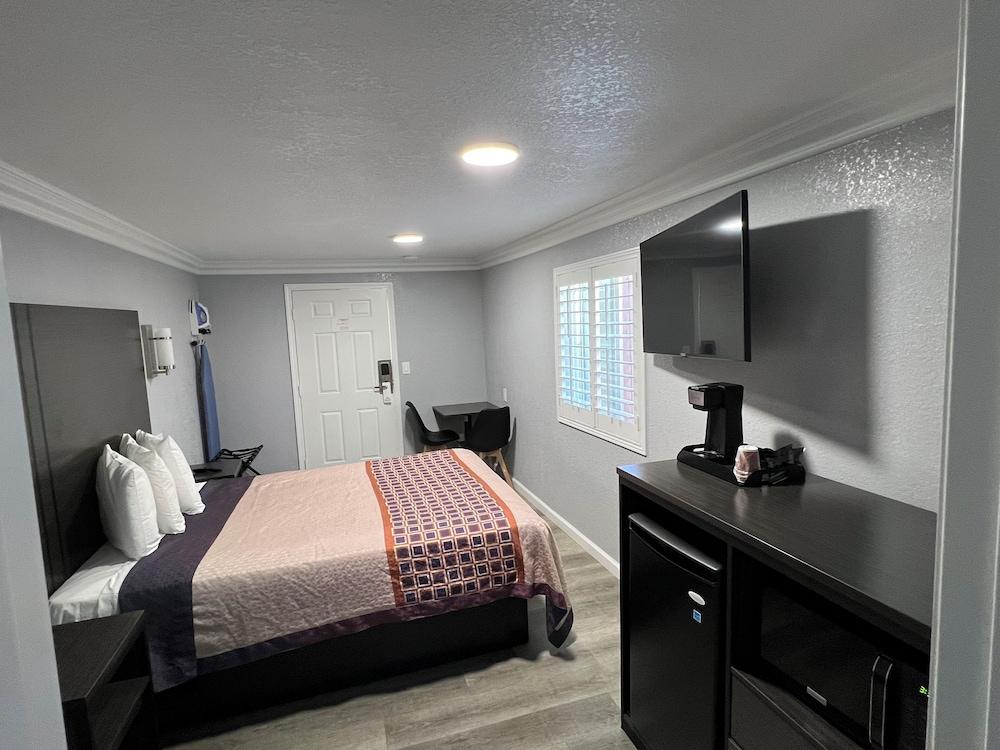 Sea Garden Inn photo 9