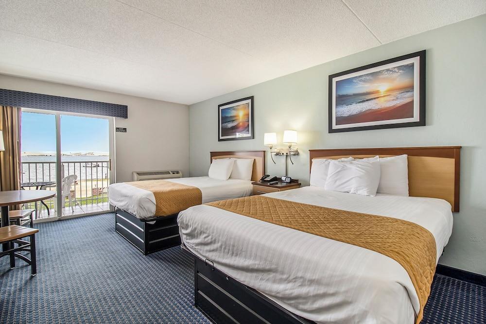 Dunes Waterfront Resort photo 14