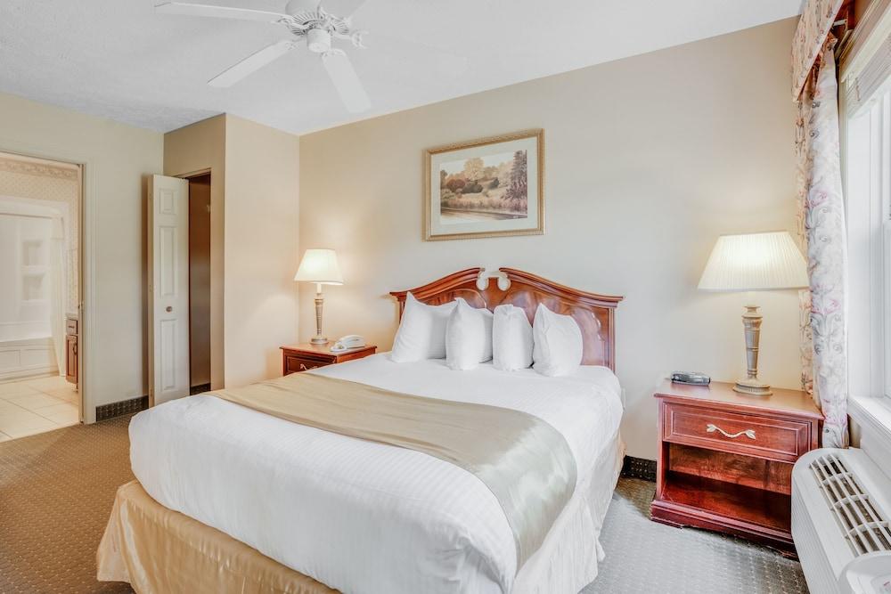 Split Rock Resort photo 12