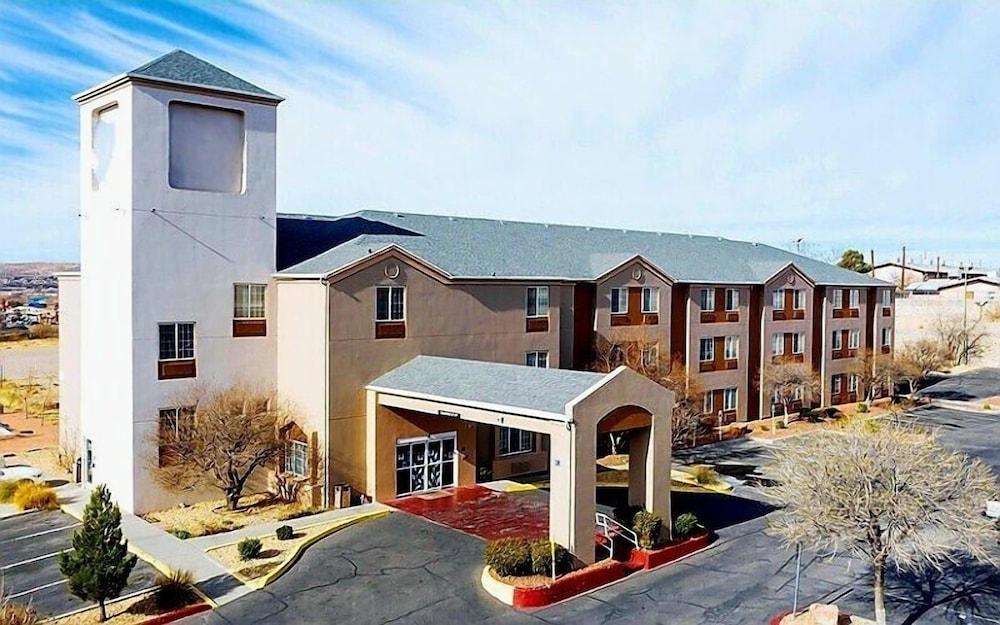 Spark by Hilton El Paso University photo 1