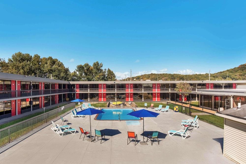 Econo Lodge Cave City photo 26