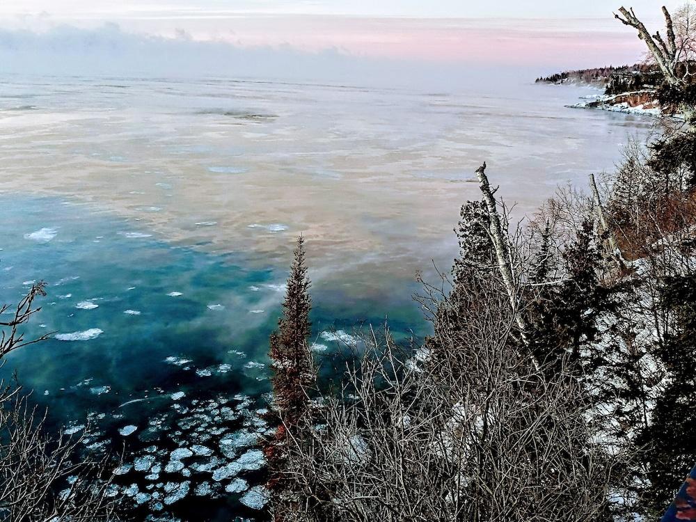 The Cliff Dweller on Lake Superior photo 17
