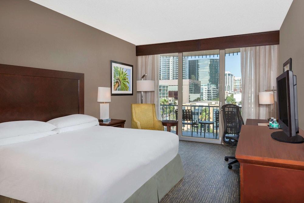 Wyndham San Diego Bayside photo 32