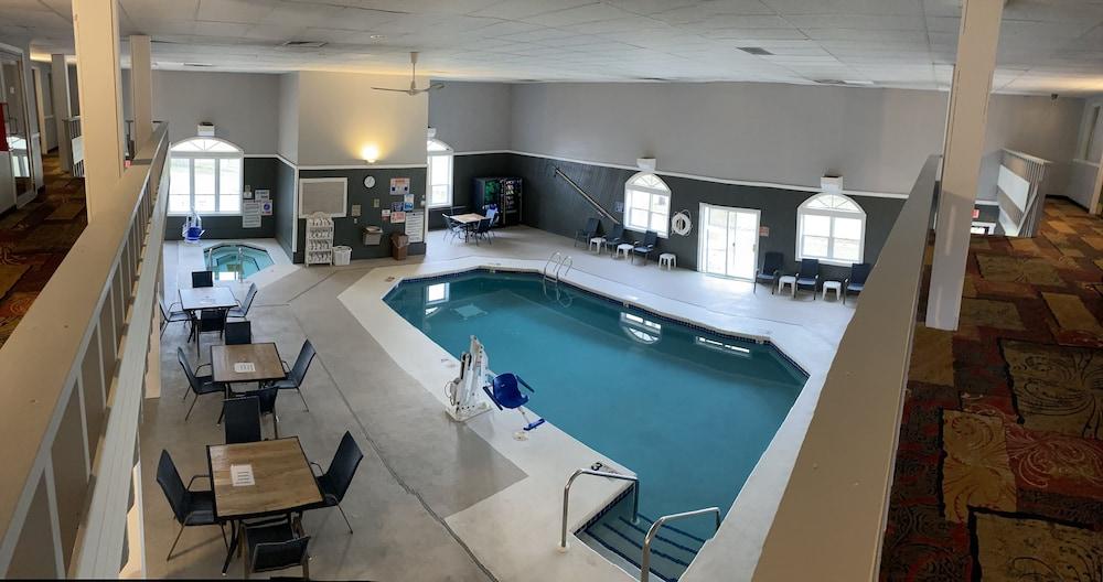 Quality Inn Mauston I-90 photo 20