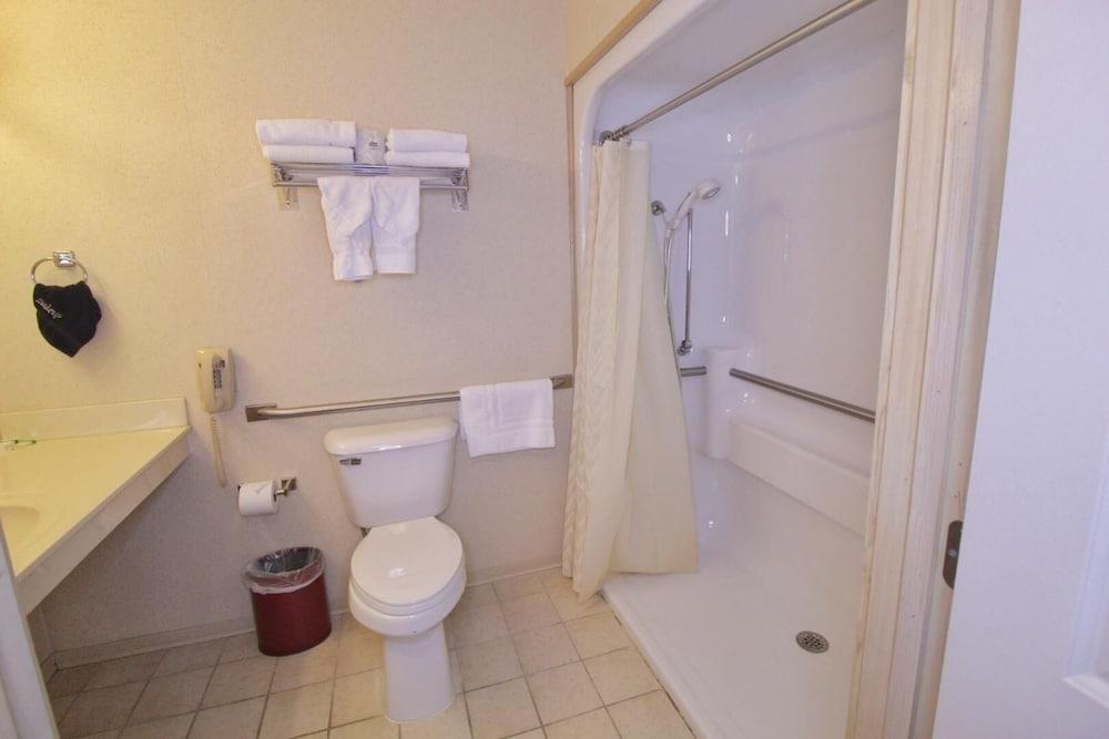 Paddle Wheel Inn photo 30
