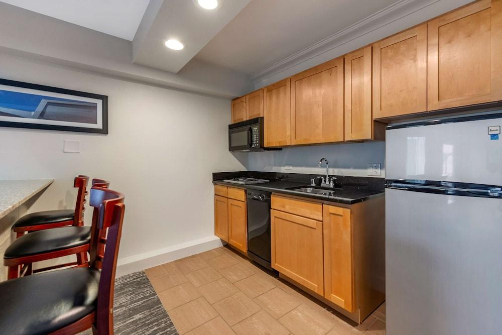 Best Western Premier Denver East photo 24