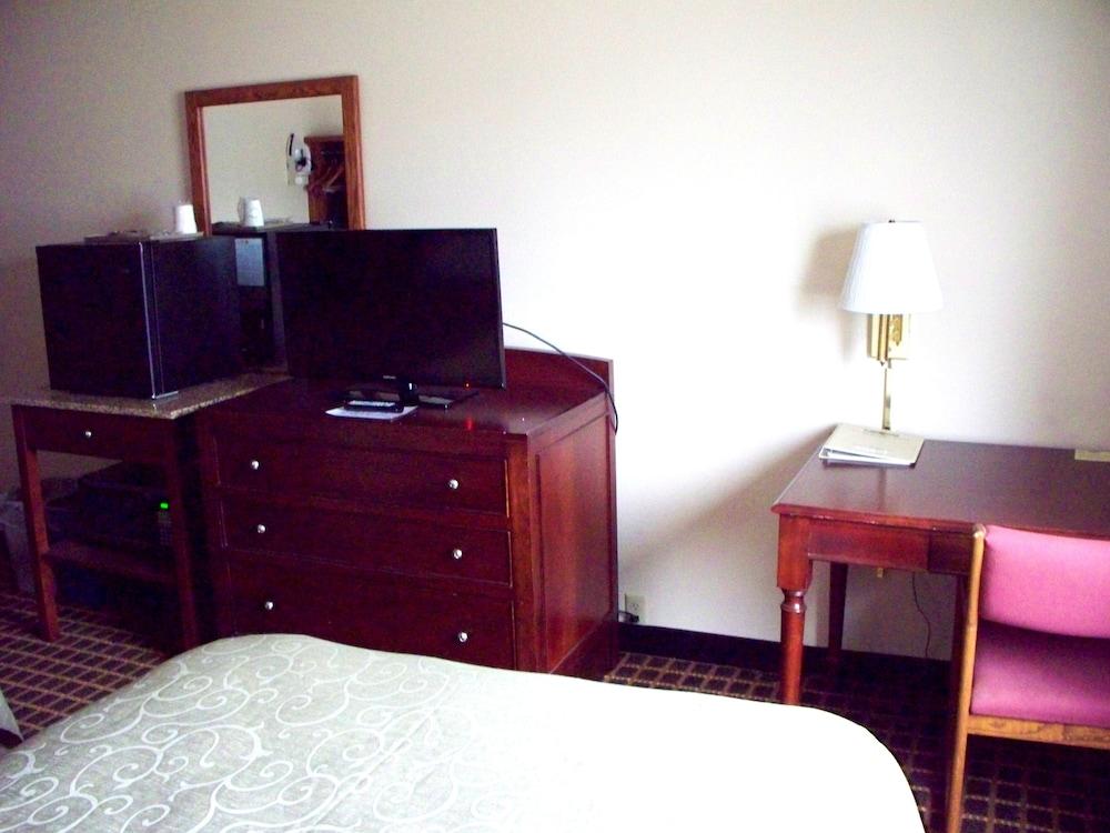 Country Inn Deerwood photo 9