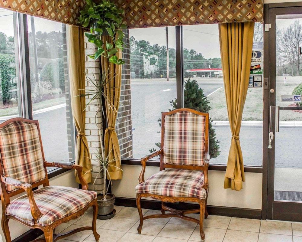 Econo Lodge Creedmoor - Butner photo 3