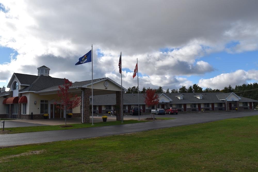 Best Western of Harbor Springs photo 37