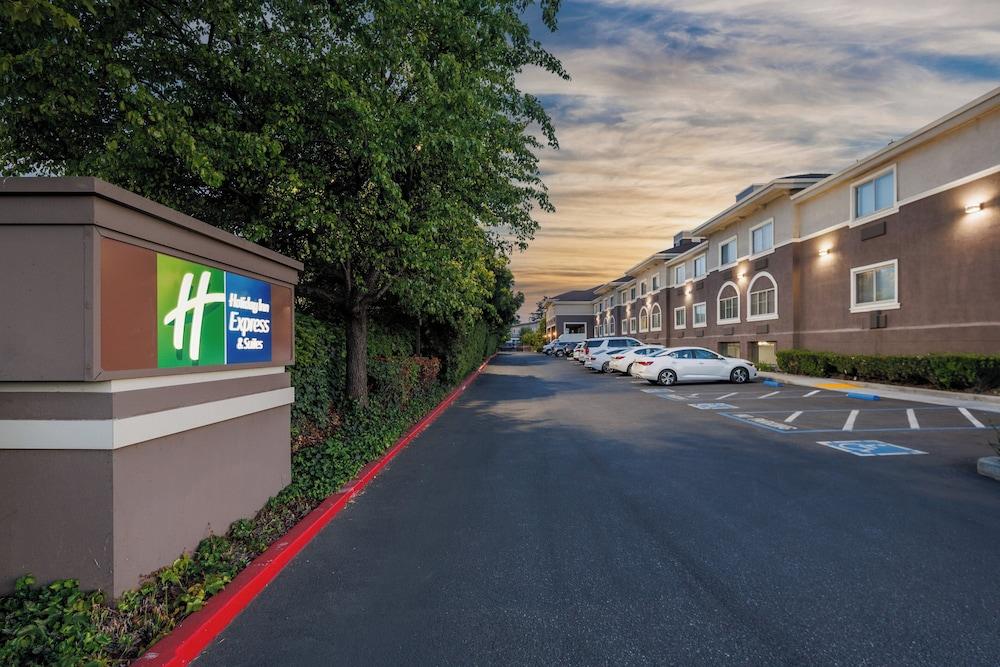 Holiday Inn Express & Suites Mountain View Silicon Valley by IHG photo 42