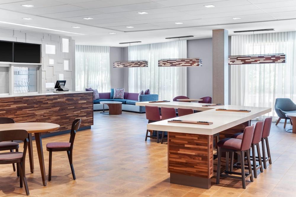 Courtyard by Marriott Wayne Fairfield photo 25