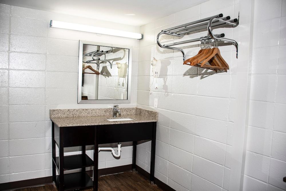 Budget Inn Carthage photo 3
