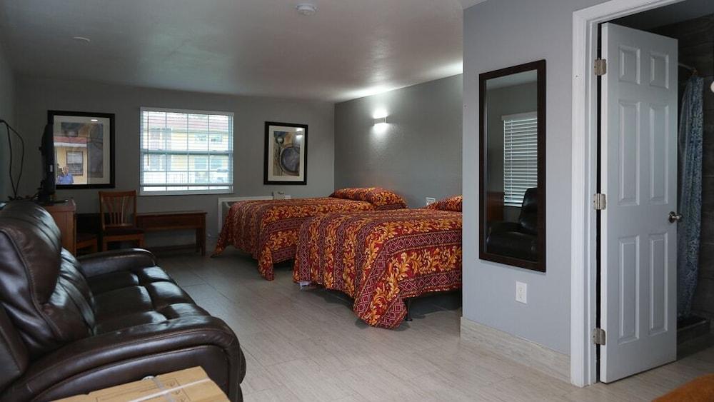 Heritage Inn photo 11