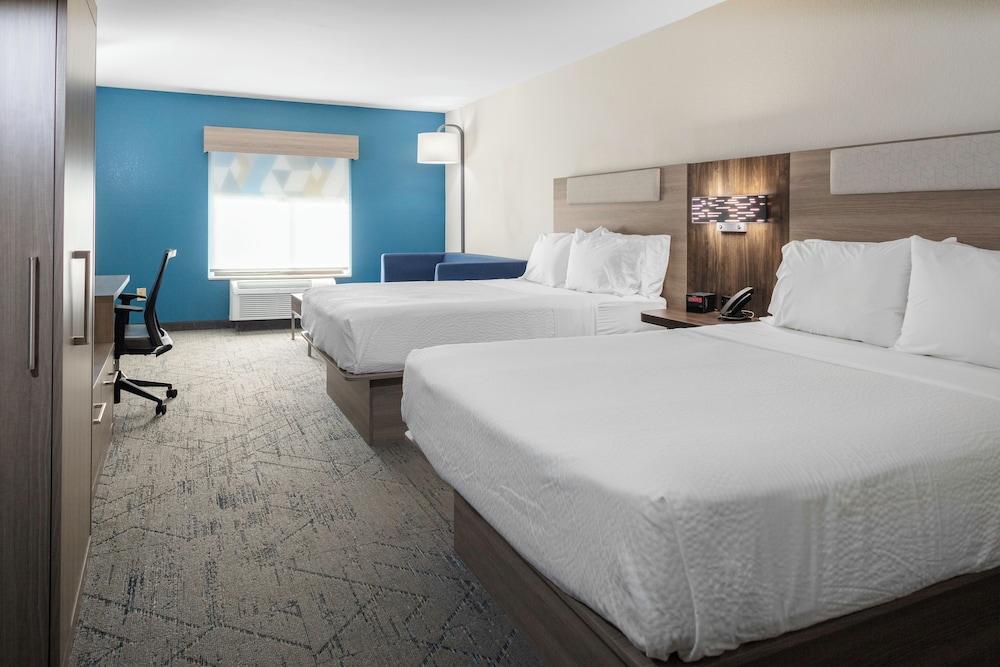 Holiday Inn Express & Suites Roanoke Rapids SE by IHG photo 43