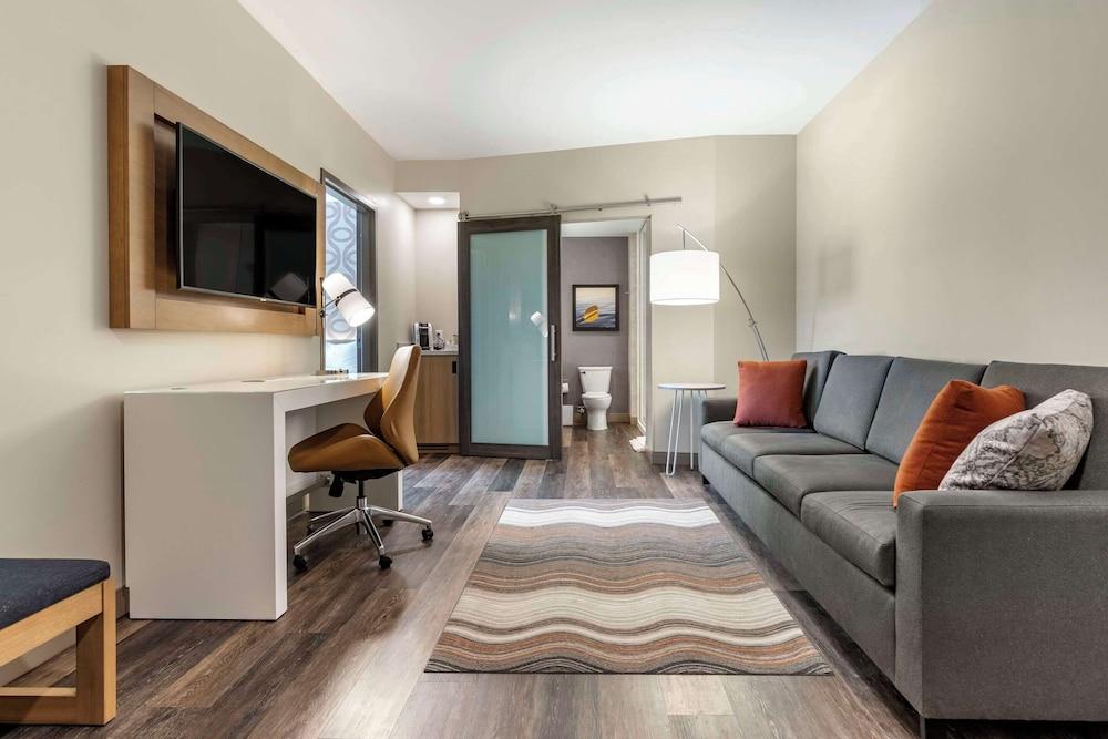 DoubleTree by Hilton Greenville Woodruff Road photo 15