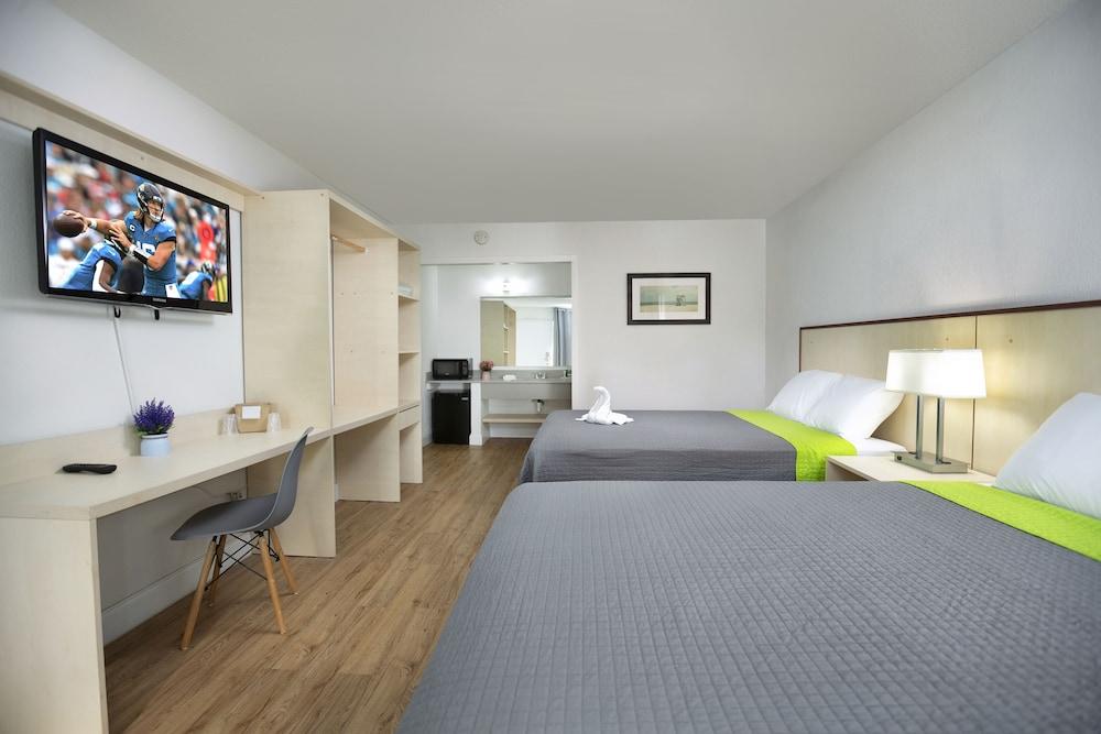 Weekly Inn photo 7