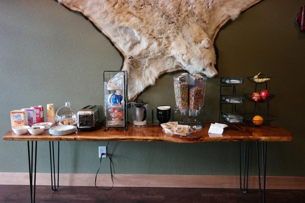 Sitka Hotel and Restaurant photo 24