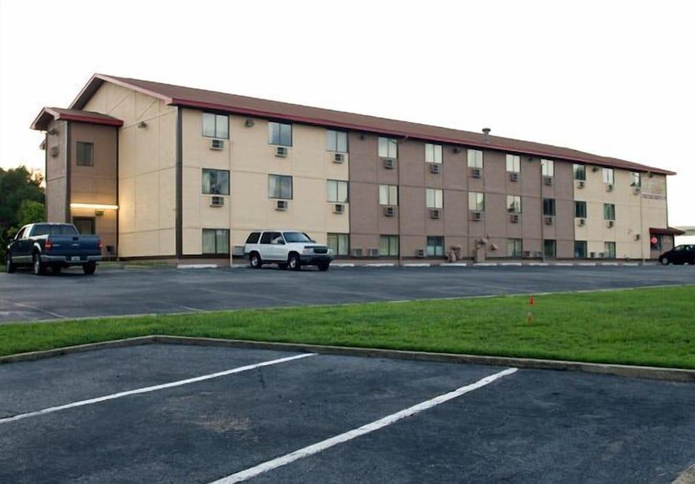 The Lodge at Pensacola photo 1