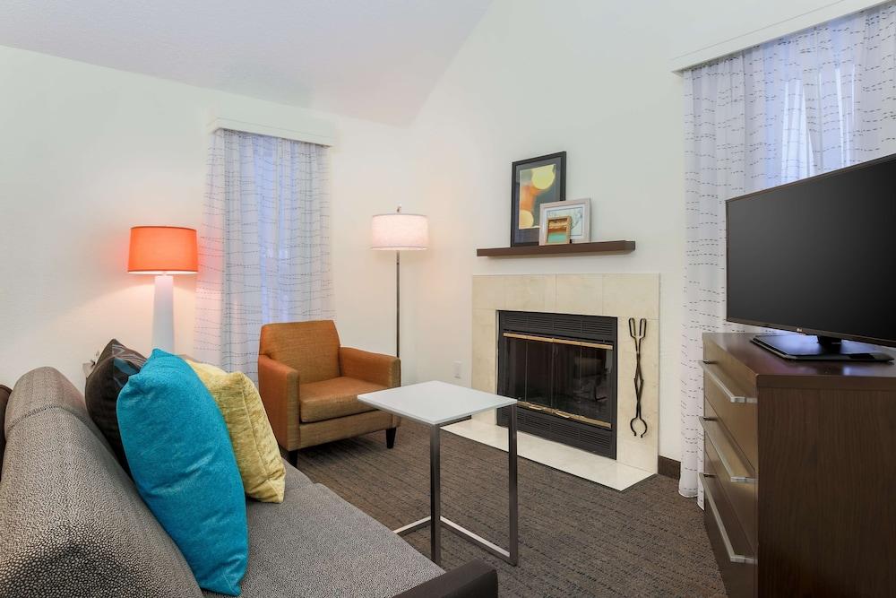 Hawthorn Suites by Wyndham Tinton Falls photo 4