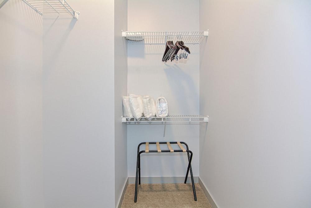 Global Luxury Suites Downtown Providence photo 71