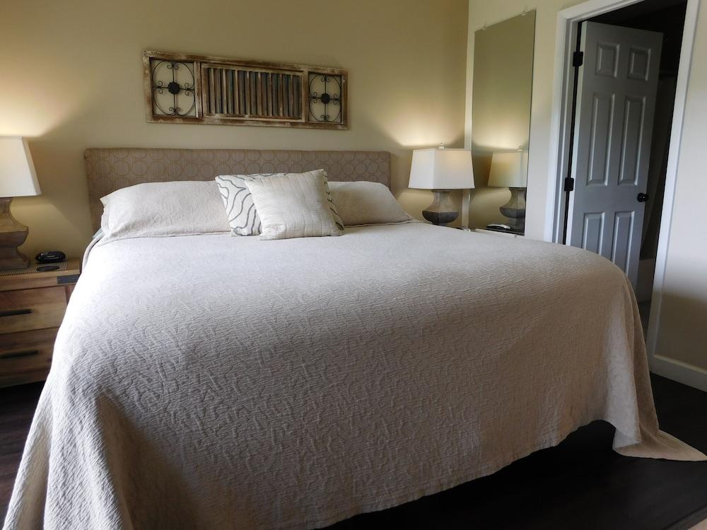 Laurel Inn Condominium photo 36