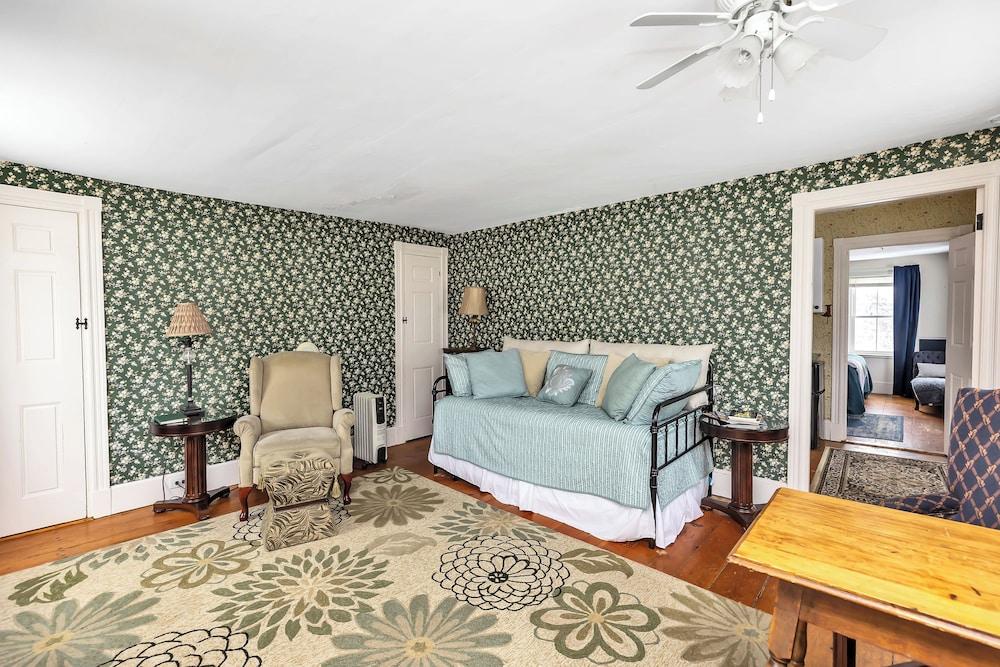 The Birchwood Inn photo 36