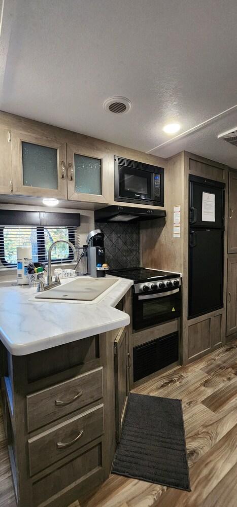 Emberglow Outdoor Resort photo 35