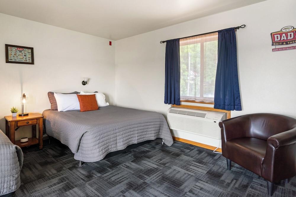 Fife Lake Lodge photo 76