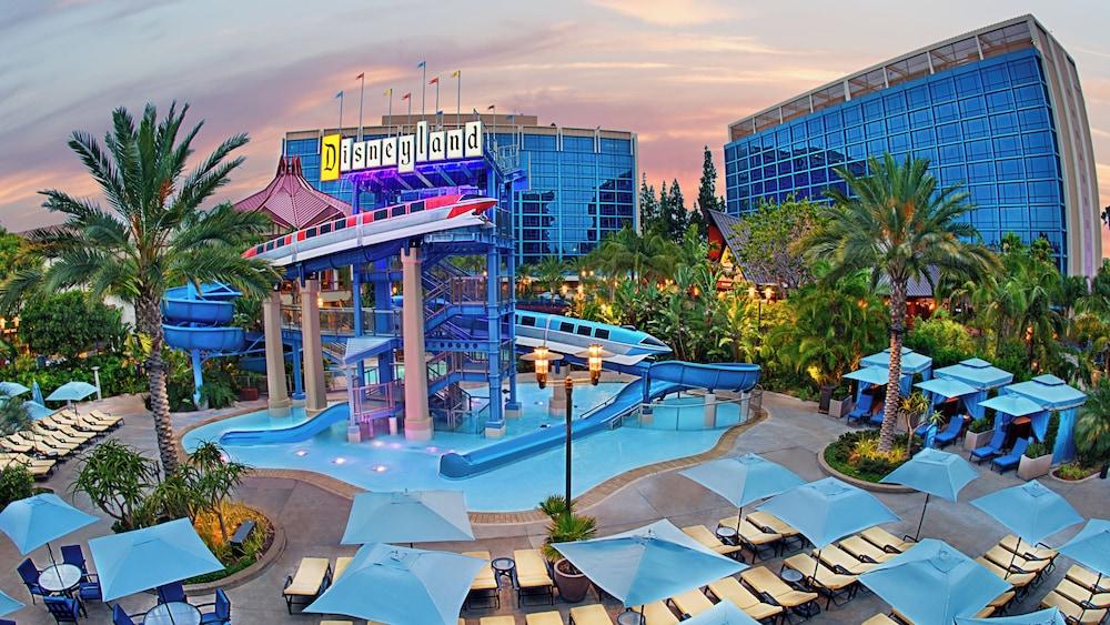 Disneyland Hotel photo 4