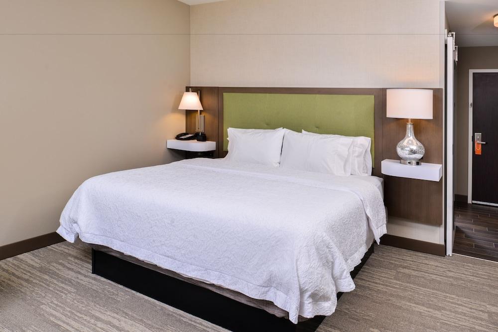 Hampton Inn Omaha Airport photo 7