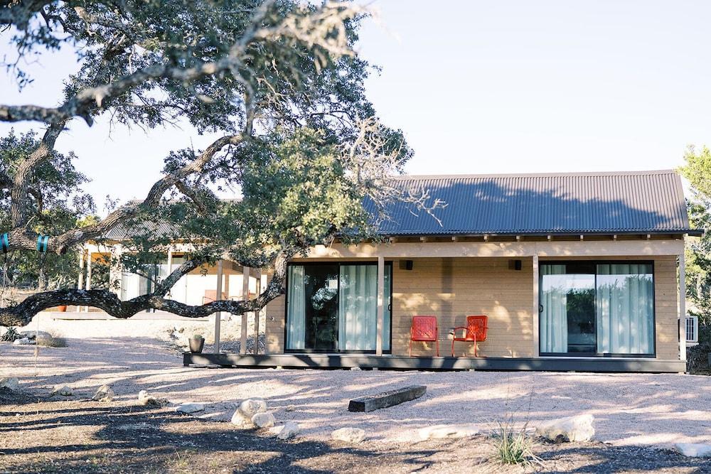 Lucky Arrow Retreat - Dripping Springs photo 51