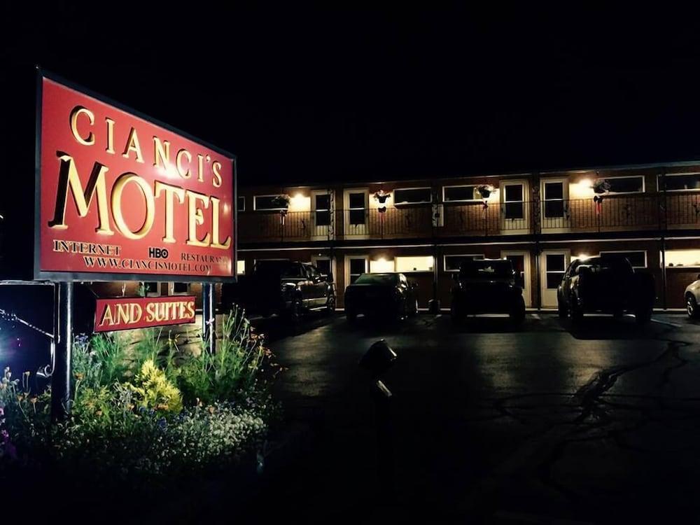 Cianci's Motel and Suites photo 1