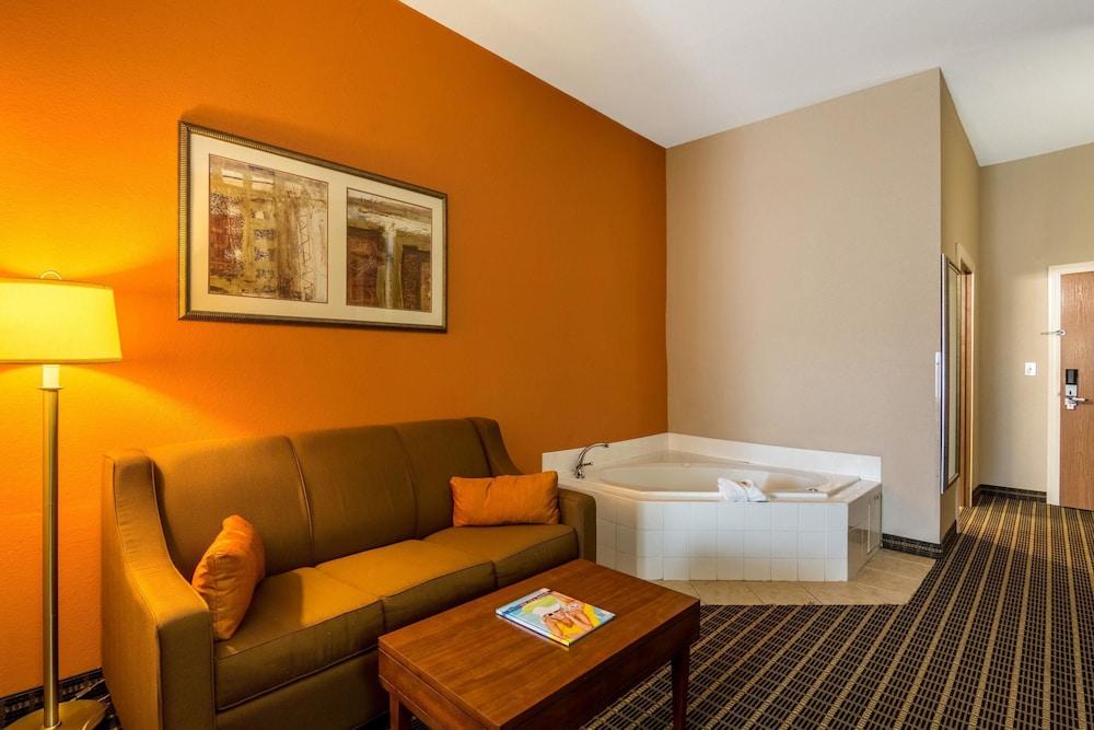 Comfort Suites Panama City Beach photo 23