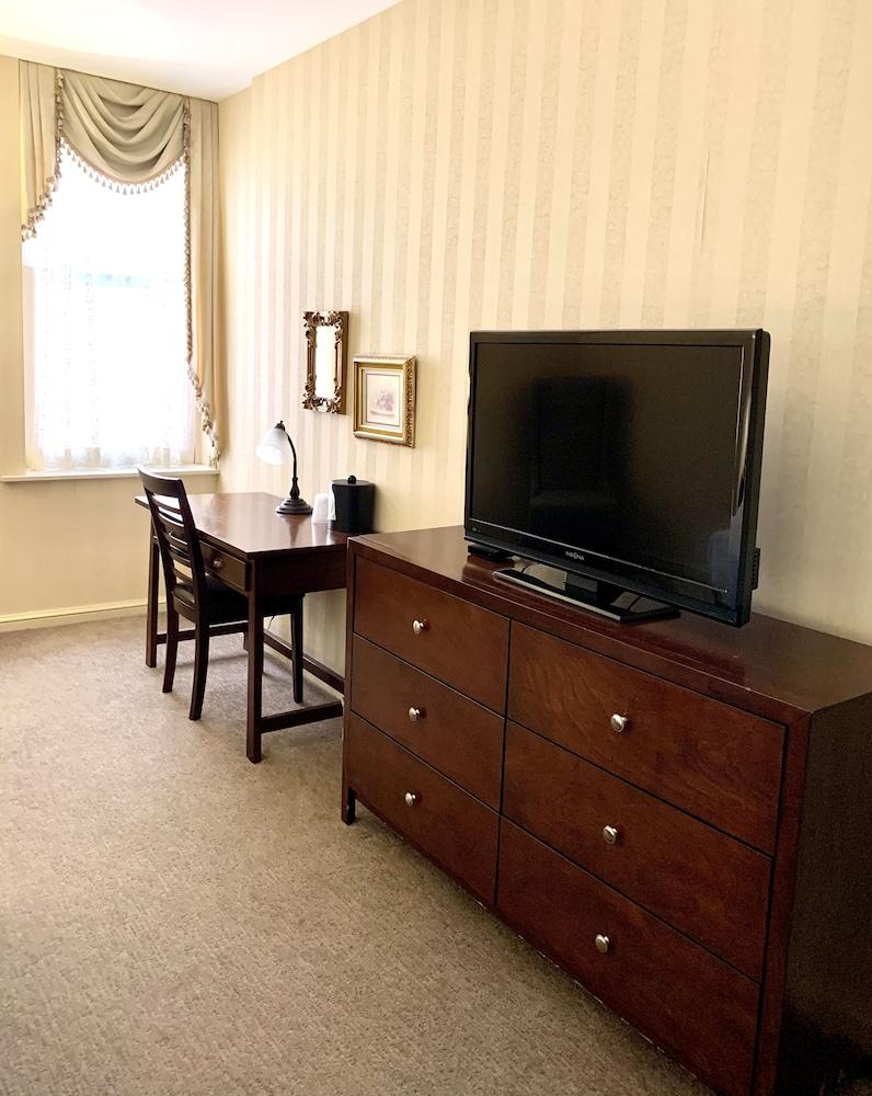 Hotel Winneshiek photo 31