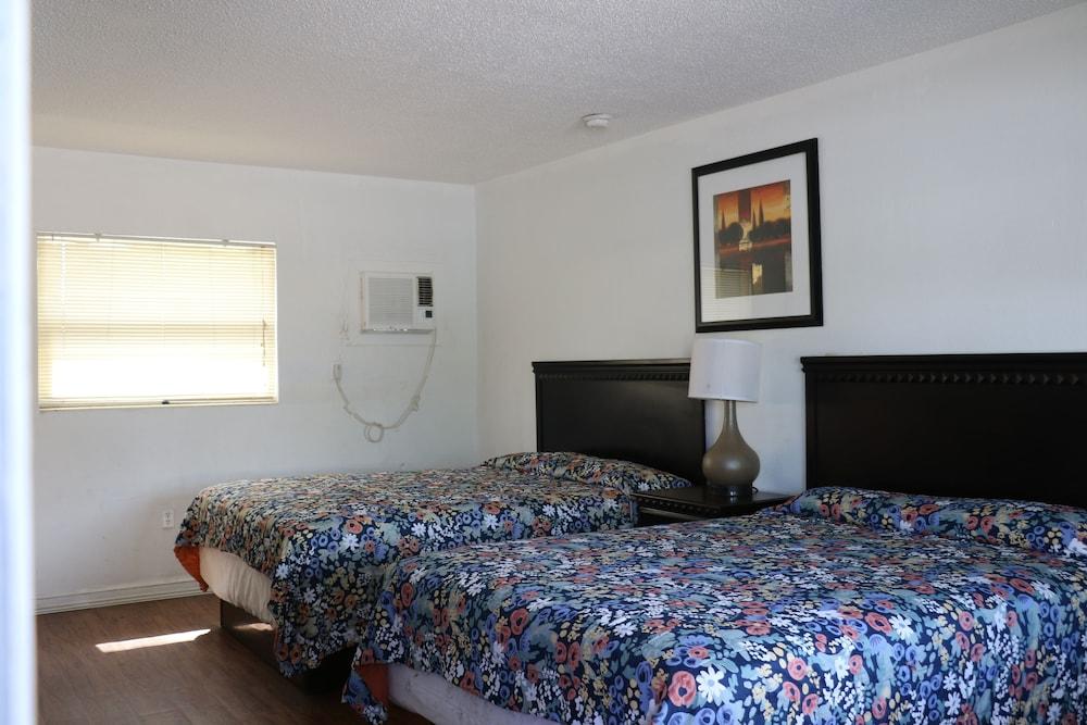 Dunedin Cove Motel photo 28
