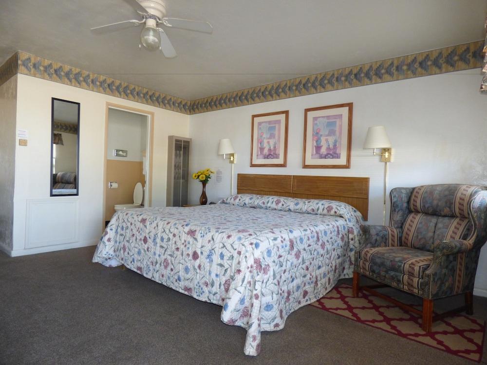 Rainbow Inn & Cottages photo 17