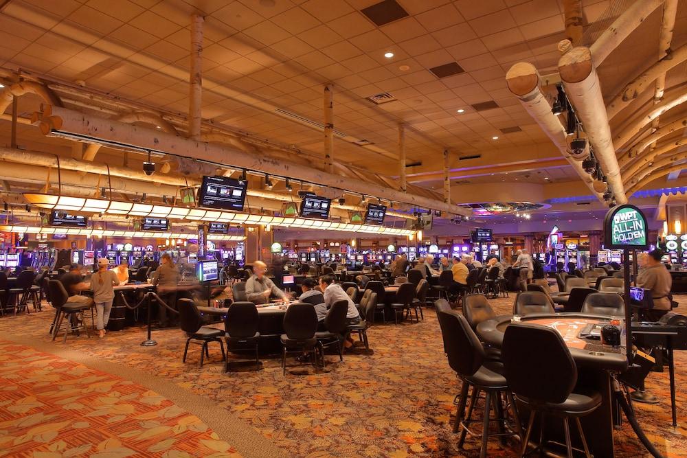 Four Winds Casino Resort – New Buffalo photo 35