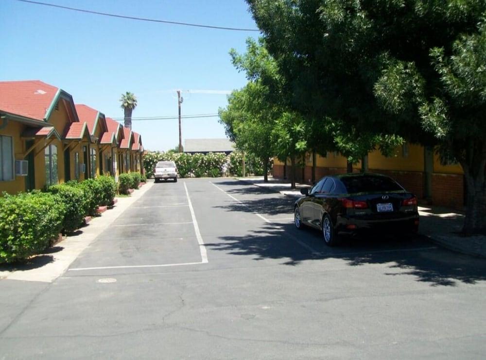 Oak Motel Modesto by Hotel O photo 1