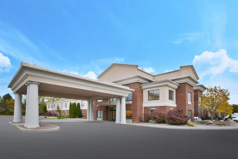 Holiday Inn Express Hotel & Suites Rochester - Victor by IHG — hotel in Victor
