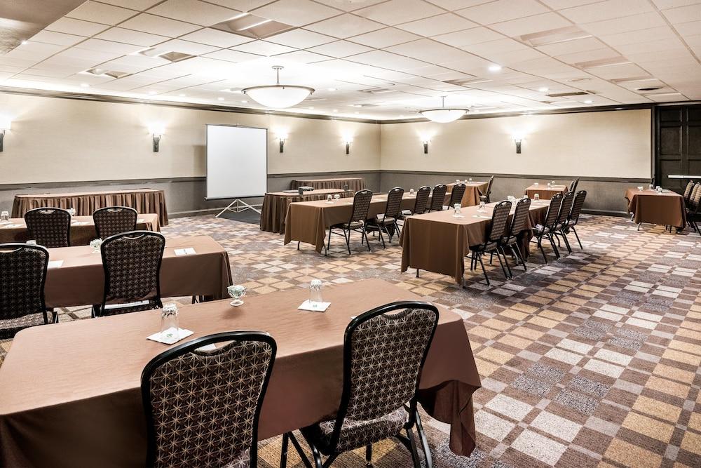 Holiday Inn Johnstown-Gloversville by IHG photo 31