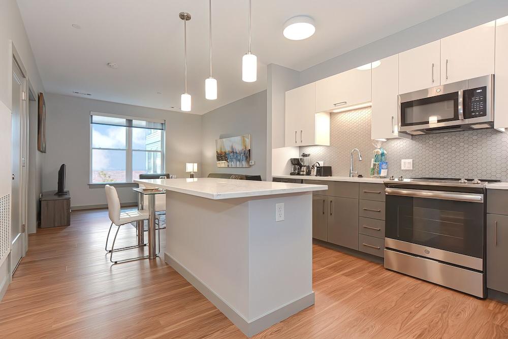 Global Luxury Suites Downtown Providence photo 48