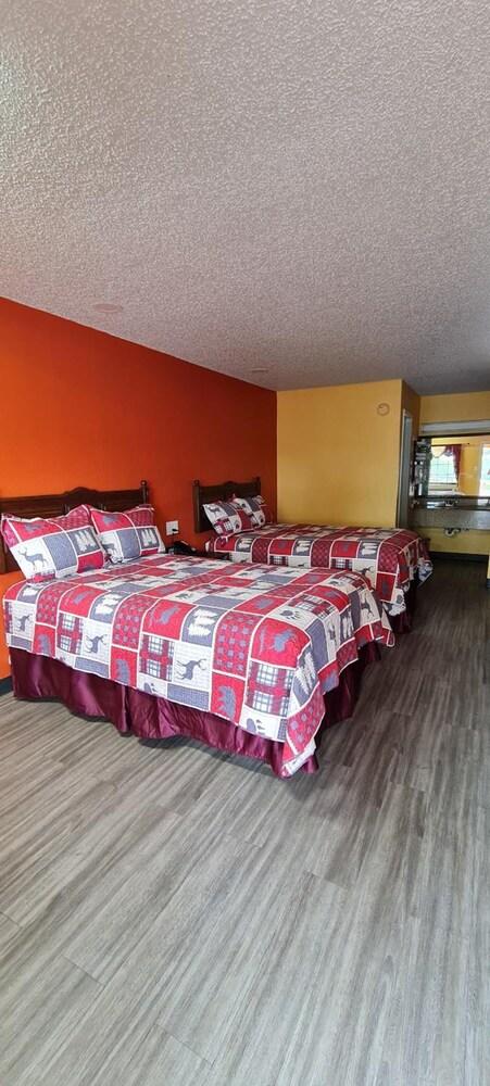 Chaparral Motel photo 18
