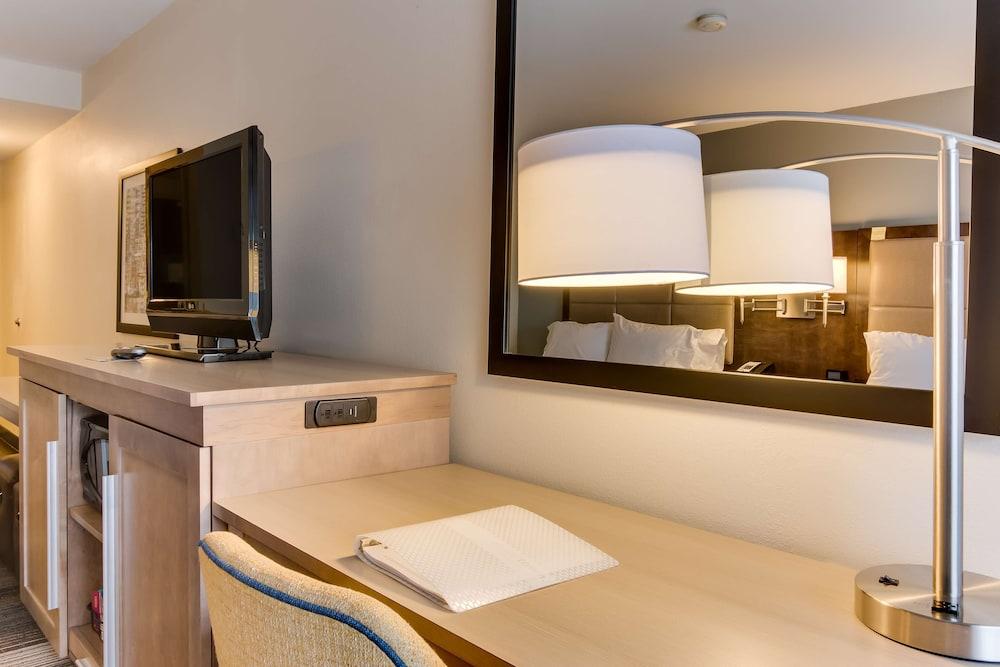 Hampton Inn Bellevue / Nashville-I-40 West photo 3