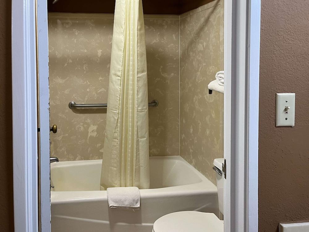 Motel 6 Millington, TN photo 8